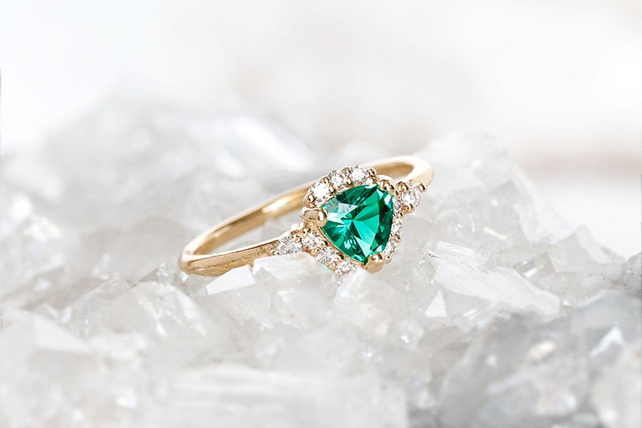Isobel Halo Lab Emerald Ring Andrea Bonelli Jewelry 