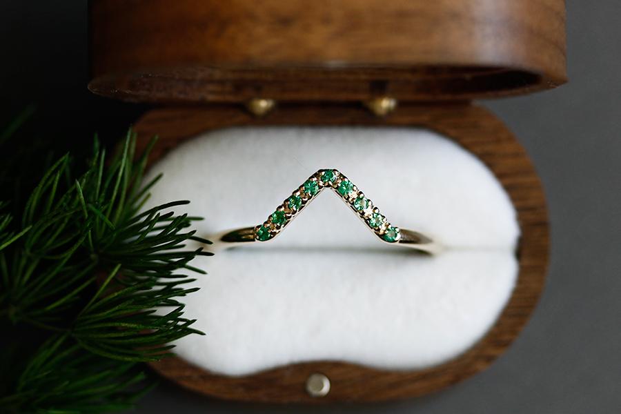 Peak Nove Emerald Ring Andrea Bonelli 