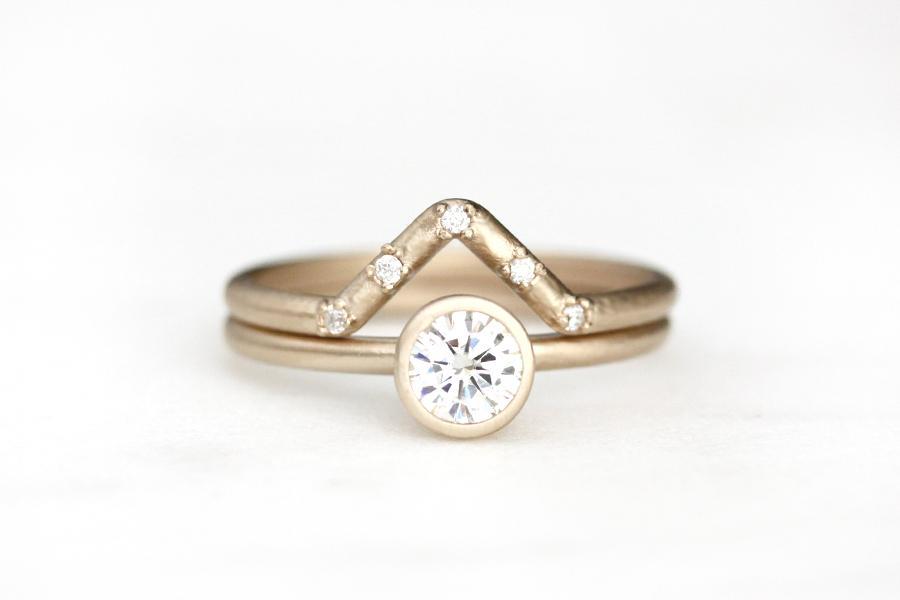 Peak Moissanite Ring Andrea Bonelli 