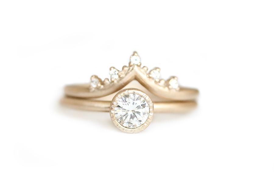 Crown Creste Moissanite Ring Andrea Bonelli 