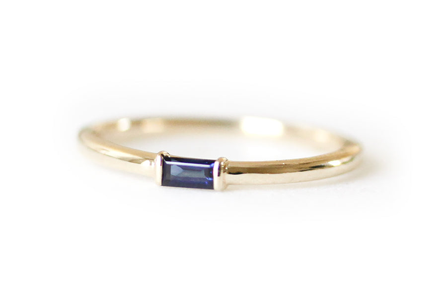 Maya Sapphire Ring Andrea Bonelli 