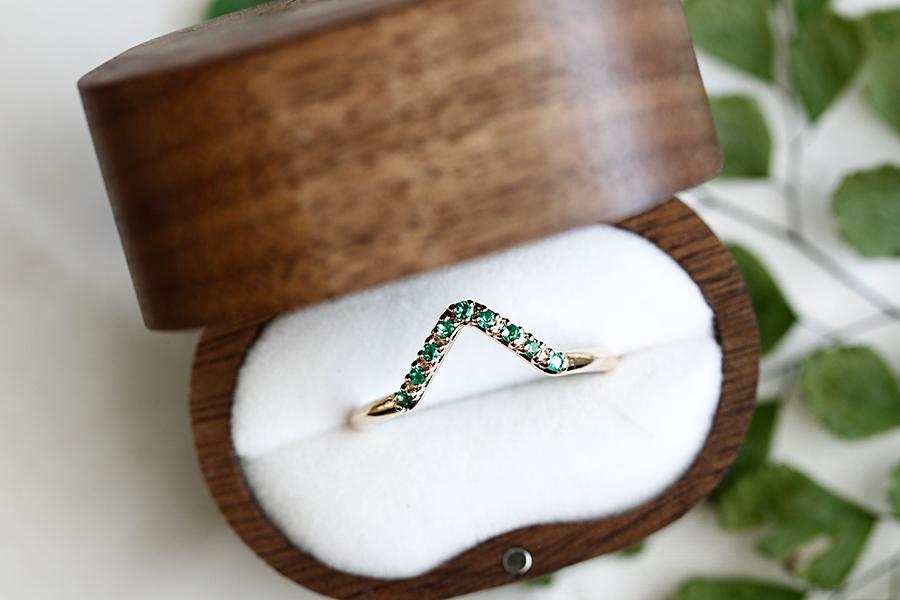 Peak Nove Emerald Ring Andrea Bonelli 