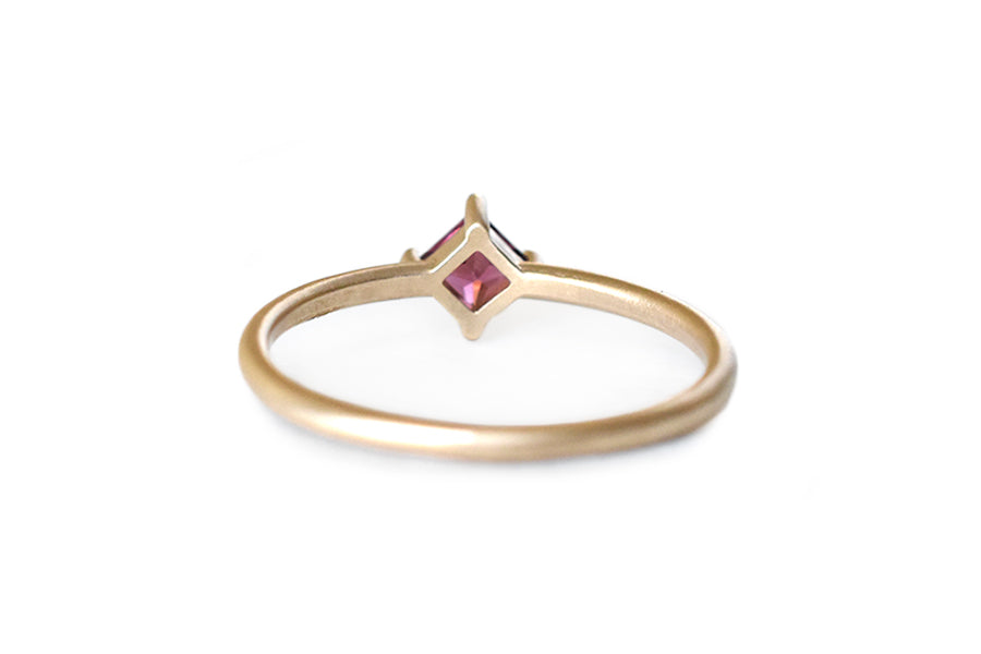 Tavi Garnet Ring Andrea Bonelli 