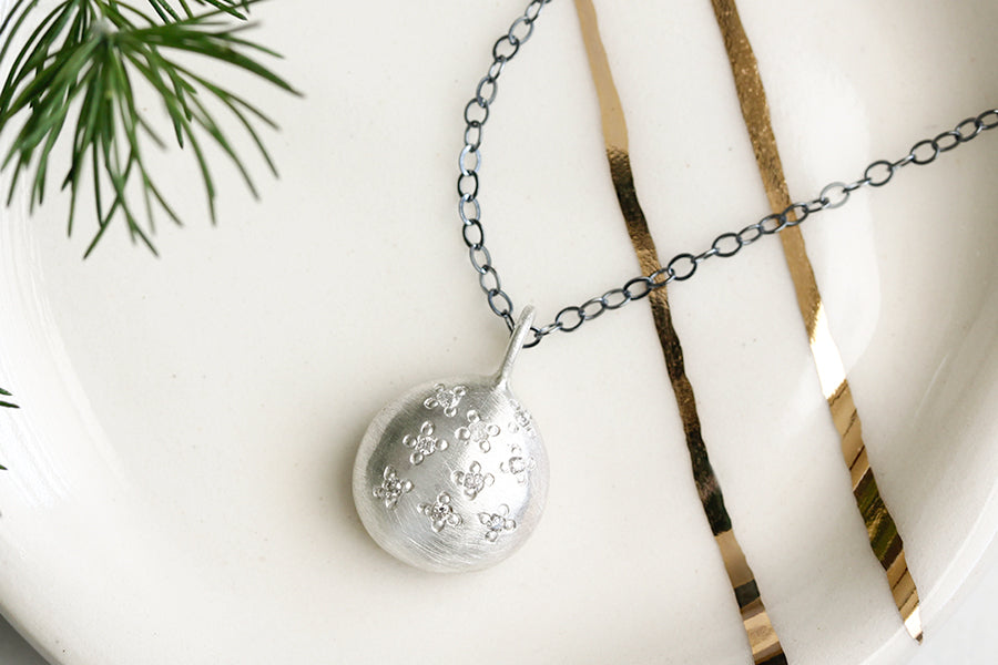 Silver Pebble + Diamond Necklace Andrea Bonelli 