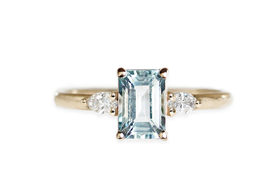 Marina Aquamarine + Diamond Ring Andrea Bonelli 14k Yellow Gold