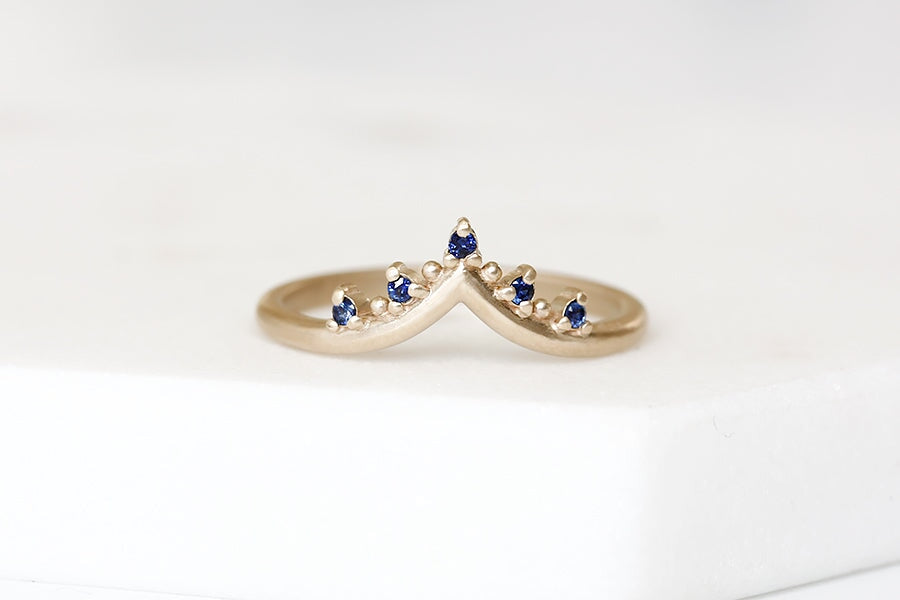 Crown Creste Sapphire Ring Andrea Bonelli 