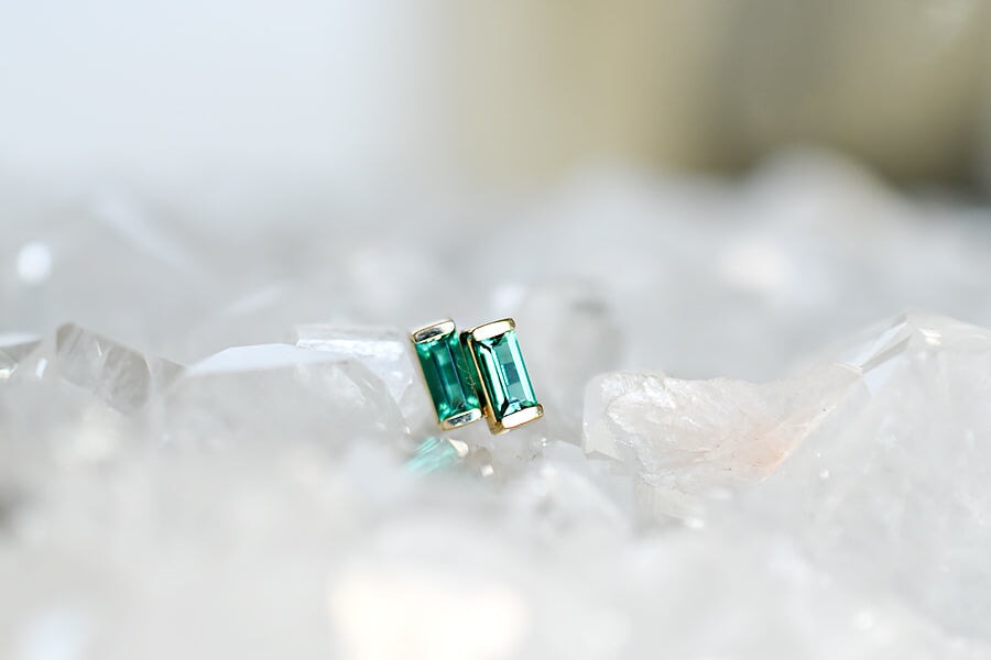 Linea Emerald Studs Andrea Bonelli Jewelry 